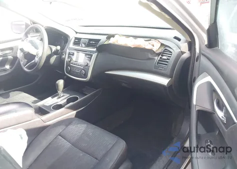 2018 Nissan Altima 2.5 S z USA, uszkodzony, nr VIN 1N4AL3AP1JC174805